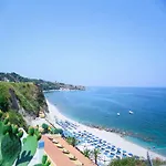 Villaggio Lido San Giuseppe 4* برياتيكو